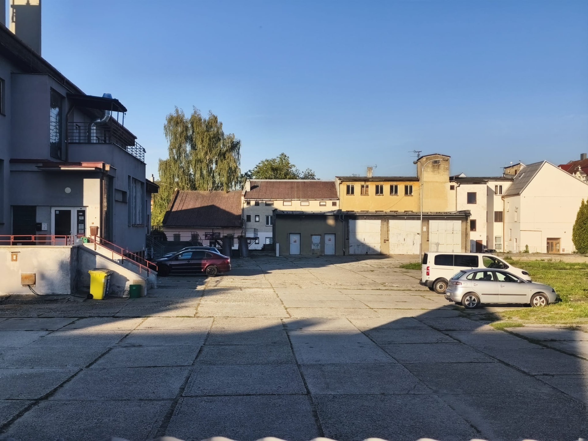 Areál u bývalého Telecomu na Hoblíkově ulici