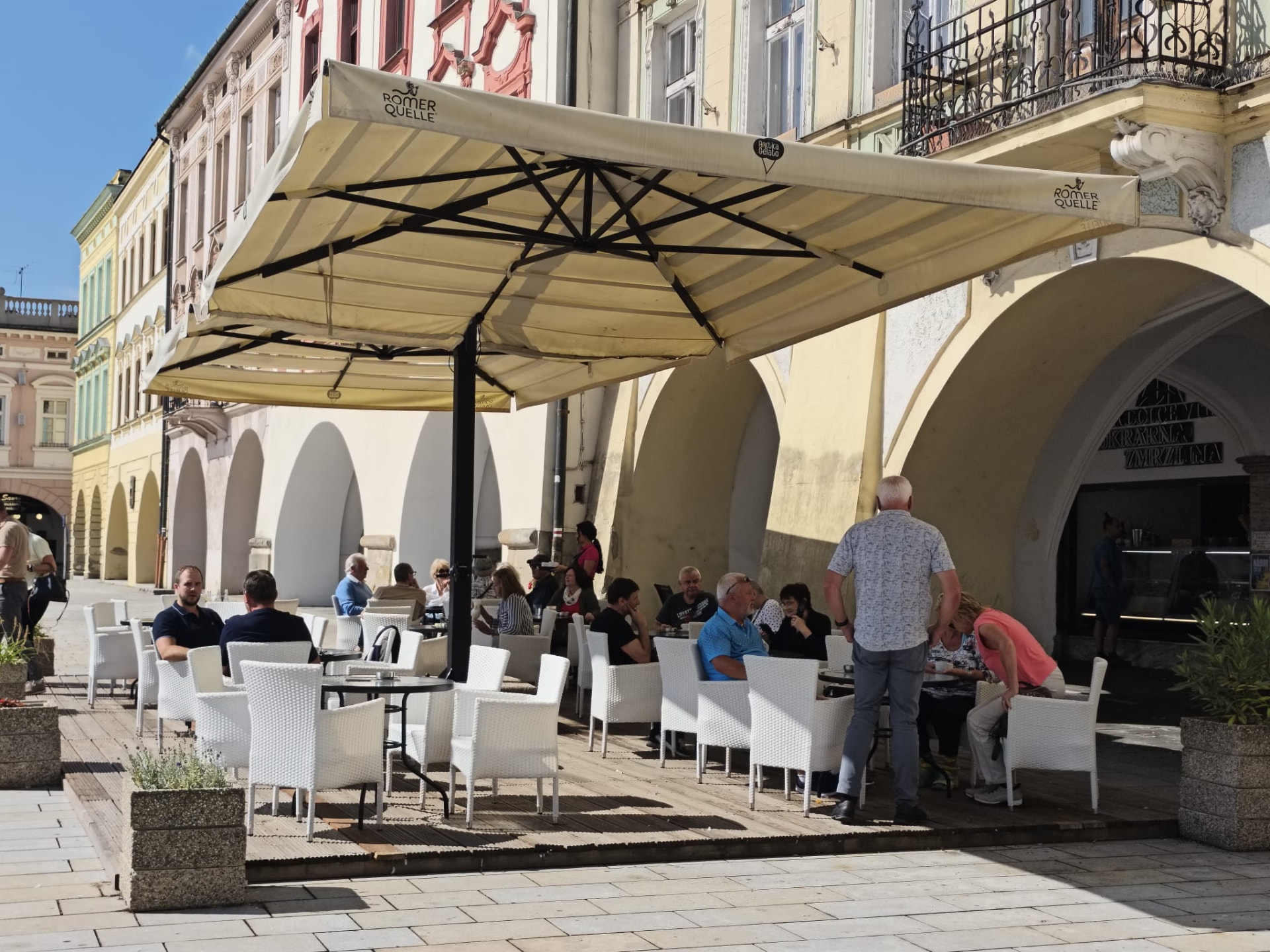 Restaurační předzahrádka na Masarykově náměstí