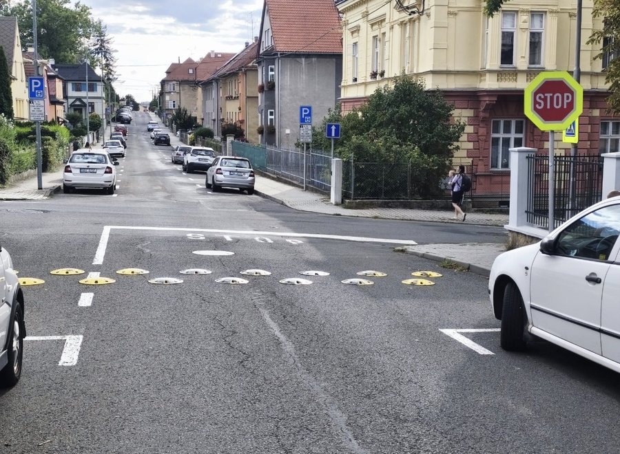 Křižovatka ulic Slovanská a Jirásková